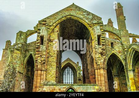 Mittelalterliche Ruinen des Zisterzienserklosters in Schottland auf Bitten von König David I. von Schottland. Melrose, Schottland, Europa Stockfoto