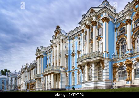 Katharinenpalast ist ein Rokoko-Palast in der Stadt Zarskoje Selo (Puschkin), 30 km südlich von St. Petersburg, Russland, Europa Stockfoto