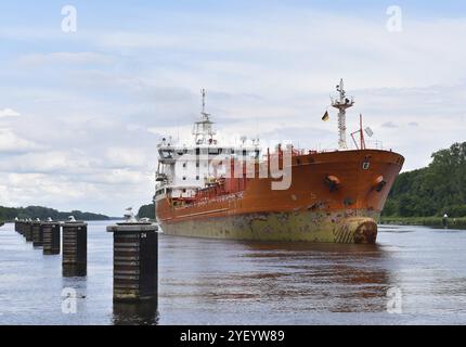 Tankschiff Gisela Essberger Segeln im Kieler Kanal, Kieler Kanal, NOK, Schleswig-Holstein, Deutschland, Europa Stockfoto