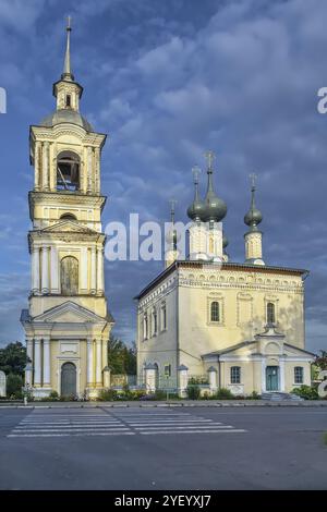 Smolensk-Kirche mit Glockenturm in Suzdal, Russland, Europa Stockfoto