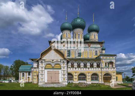 Die Auferstehungskathedrale in Tutajew ist ein Denkmal der Kirchenarchitektur der zweiten Hälfte des 17. Jahrhunderts, Russland, Europa Stockfoto