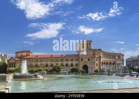 Regierungsgebäude auf dem Platz der Republik in Jerewan, Armenia Stockfoto