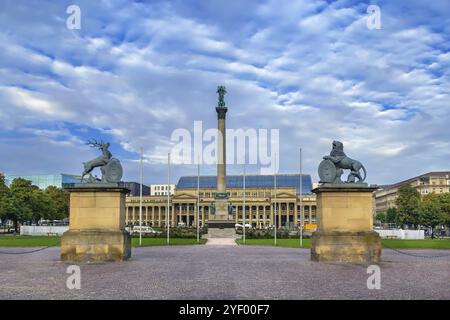 Blick auf den Schlossplatz mit Jubiläumssäule in Stuttgart, Deutschland, Europa Stockfoto