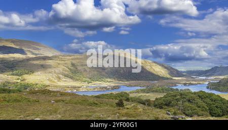 Die Landschaft von Ladies View ist ein malerischer Aussichtspunkt auf der Touristenroute Ring of Kerry. Irland Stockfoto