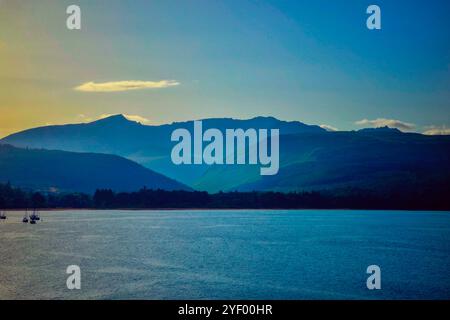 Sonnenuntergang hinter Goatfell auf der Isle of Arran, Schottland. Stockfoto