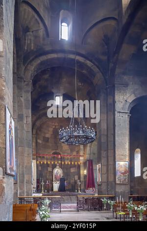 Die Kirche Saint Gayane ist eine armenische Kirche aus dem 7.. Jahrhundert in Vagharshapat, Armenien. Innen Stockfoto