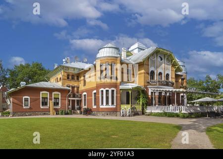 Ammende Villa ist ein Herrenhaus und ein Kulturdenkmal in Parnu, Estland, Europa Stockfoto