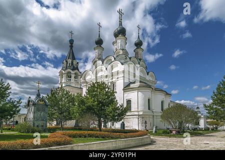 Das Kloster der Heiligen Verkündigung ist ein orthodoxes Kloster in Murom, Russland. Kathedrale der Verkündigung Stockfoto