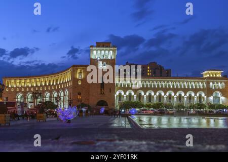 Platz der Republik in Jerewan am Abend, Armenia Stockfoto