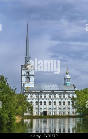 Peter-und-Paul-Kirche im Peter-und-Paul-Park in Jaroslawl, Russland, Europa Stockfoto