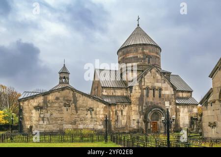 Das Kecharis-Kloster ist ein mittelalterlicher armenischer Klosterkomplex in Tsachkadzor in Armenien Stockfoto