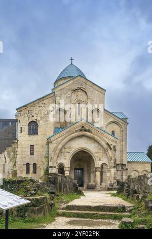 Die Kathedrale von Kutaisi, besser bekannt als die Kathedrale von Bagrati, ist eine Kathedrale aus dem 11. Jahrhundert in der Stadt Kutaisi in Georgien, Asien Stockfoto