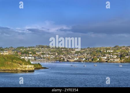 Blick auf Kinsale von der Mündung des Flusses Bandon, Irland, Europa Stockfoto