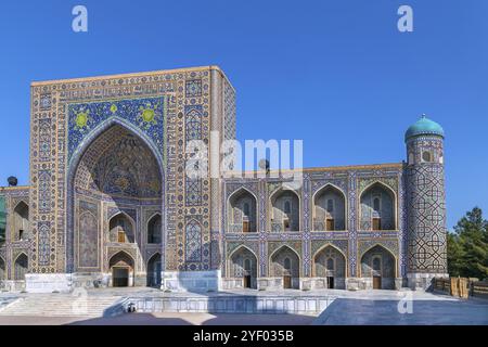 Fassade von Tilya Kori Madrasa, Samarkand, Usbekistan, Asien Stockfoto