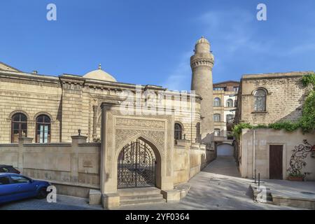 Die Juma-Moschee ist eine Moschee in der Altstadt von Baku, Aserbaidschan, Asien Stockfoto