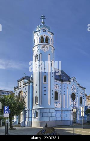 Die Kirche St. Elisabeth, allgemein bekannt als Blaue Kirche, ist eine katholische Kirche in Bratislava in der Slowakei Stockfoto