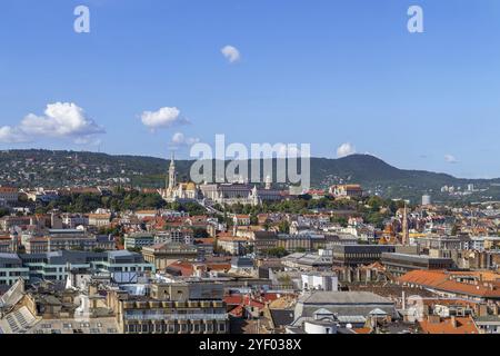 Blick auf Budapest mit der Matthiaskirche von der Stephansbasilika, Ungarn, Europa Stockfoto