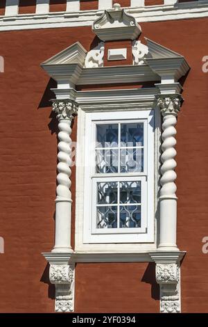 Kirche der Smolensk Ikone der Mutter Gottes, Nischni Nowgorod, Russland. Fenster Stockfoto