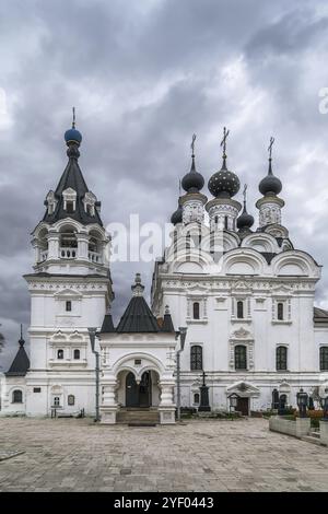 Das Kloster der Heiligen Verkündigung ist ein orthodoxes Kloster in Murom, Russland. Kathedrale der Verkündigung Stockfoto