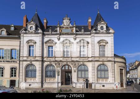 Straße mit historischen Häusern in der Innenstadt von Beaune, Frankreich, Europa Stockfoto