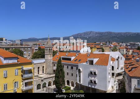 Blick auf Split vom Dach eines Kaufhauses, Kroatien, Europa Stockfoto