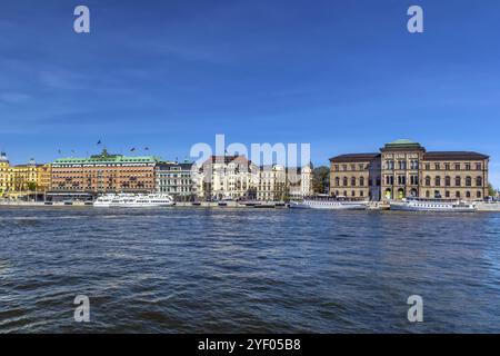 Blick auf den Damm im Zentrum Stockholms mit Grand Hotel, Schweden, Europa Stockfoto