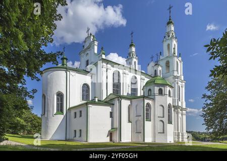 Die Kathedrale der Heiligen Weisheit in Polozk wurde zwischen 1044 und 1066 in Weißrussland erbaut. Im 18. Jahrhundert wurde im Vilnius-Barockstil umgebaut. Blick von der Apsis Stockfoto