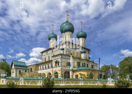 Die Auferstehungskathedrale in Tutajew ist ein Denkmal der Kirchenarchitektur der zweiten Hälfte des 17. Jahrhunderts, Russland, Europa Stockfoto