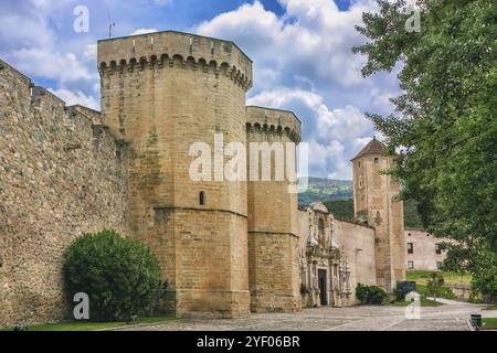 Das Kloster Santa Maria de Poblet ist eine Oase der Ruhe und eine Ruhestätte der Könige, Spanien, Europa Stockfoto