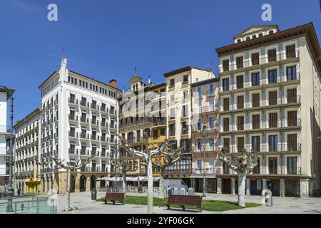 Der Burgplatz oder die Plaza del Castillo ist der Hauptplatz in Pamplona, Spanien, Europa Stockfoto