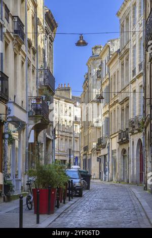 Straße im Stadtzentrum von Bordeaux, Frankreich, Europa Stockfoto