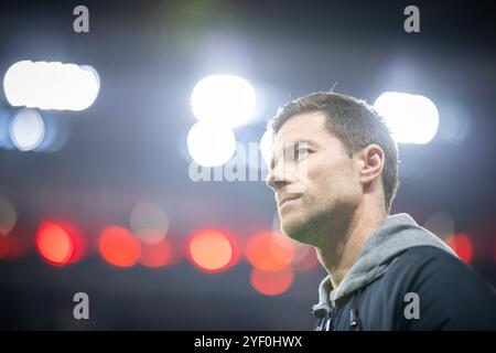 Leverkusen, Deutschland. November 2024. Trainer Xabi Alonso (Leverkusen) Bayer Leverkusen - VfB Stuttgart 01.11.2024 Copyright (nur für journalistische Stockfoto