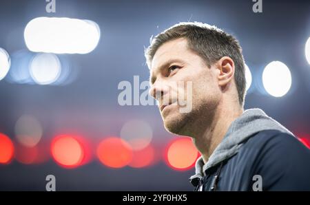 Leverkusen, Deutschland. November 2024. Trainer Xabi Alonso (Leverkusen) Bayer Leverkusen - VfB Stuttgart 01.11.2024 Copyright (nur für journalistische Stockfoto