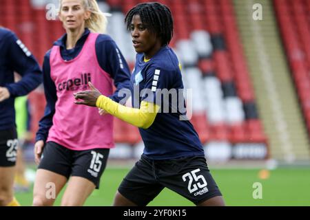 Sheffield, Großbritannien. November 2024. Bramall Lane, Sheffield, England, 2. November 2024: Rofiat Imuran (25 London City Lionesses) vor dem Barclays Womens Championship-Spiel zwischen Sheffield United und London City Lionesses in der Bramall Lane in Sheffield, England. (Sean Chandler/SPP) Credit: SPP Sport Press Photo. /Alamy Live News Stockfoto