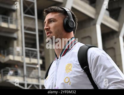 London, Großbritannien. November 2024. November 2024; Allianz Stadium, London, England: Herbst Rugby International, England gegen Neuseeland; Tom Curry aus England kommt im Alliance Stadium an Credit: Action Plus Sports Images/Alamy Live News Stockfoto