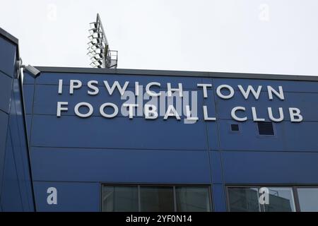 Ipswich, Großbritannien. November 2024. Allgemeine Außenansicht des Stadions während des Spiels Ipswich Town FC gegen Leicester City FC English Premier League in Portman Road, Ipswich, England, Vereinigtes Königreich am 2. November 2024 Credit: Every Second Media/Alamy Live News Stockfoto