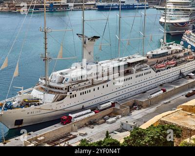 Wind Surf Luxussegelschiff im Hafen von Valletta, Malta Stockfoto