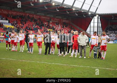 40 Mansour Ouro-Tagba (SSV Jahn Regensburg, 40), 5 Rasim Bulic (SSV Jahn Regensburg, 5), 3 Bryan Hein (SSV Jahn Regensburg, 3), 37 Leopold Wurm (SSV Jahn Regensburg, 37), 16 Louis Breunig (SSV Jahn Regensburg, 16), 13 Alexander Bittroff (SSV Jahn Regensburg, 13), 14 Robin Ziegele (SSV Bundesliga, 11. Spieltag, Spielzeit 2024, 02.11.2024 (DFB DFL-Vorschriften verbieten jede Verwendung von Fotografien als Bildsequenzen und/oder Quasi-Video) Foto: Eibner-Pressefoto/Annika Graf Stockfoto