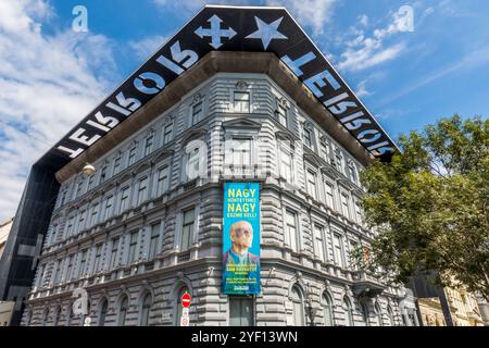 Haus des Terrors Museum am Andrassy Boulevard aus dem 19. Jahrhundert in Budapest, Ungarn. Stockfoto