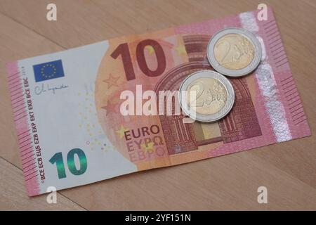 Symbolisches Foto der Einführung eines Mindestlohns von 14 Euro Stockfoto