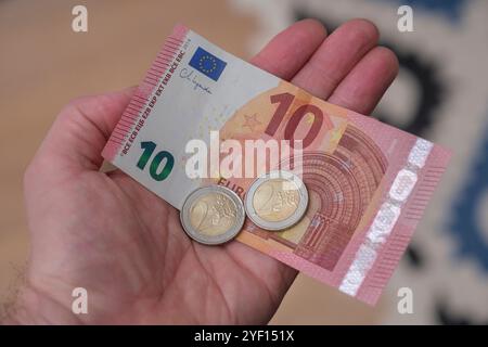 Symbolisches Foto der Einführung eines Mindestlohns von 14 Euro Stockfoto