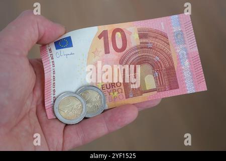 Symbolisches Foto der Einführung eines Mindestlohns von 14 Euro Stockfoto