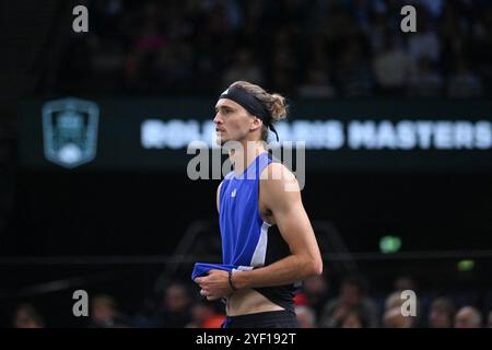 Paris, Frankreich. November 2024. Der deutsche Tennisspieler Alexander Zverev gegen Holger Rune im Halbfinale der Rolex Paris Masters 2024 in Paris, Frankreich, am 2. November 2024. Foto: Tomas Stevens/ABACAPRESS. COM Credit: Abaca Press/Alamy Live News Stockfoto