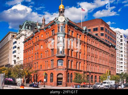 Washington, USA. November 2024. WASHINGTON, DC - 01. NOVEMBER: Das historische Bankgebäude des Sun Trust 1888 in Washington, DC. (Foto: Tony Quinn/SipaUSA) Credit: SIPA USA/Alamy Live News Stockfoto