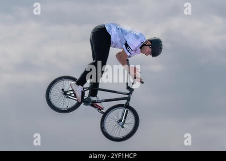 Justin Dowell (USA) tritt im Cycling BMX Freestyle Men's Park Final an Stockfoto