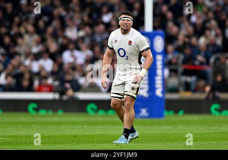 Twickenham, Vereinigtes Königreich. November 2024. Herbst International. England V Neuseeland. Allianz Stadium. Twickenham. Tom Curry (England) während des Rugbyspiels England V New Zealand Autumn International im Allianz Stadium in London. Quelle: Sport In Pictures/Alamy Live News Stockfoto