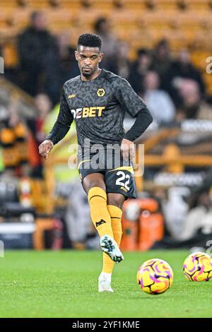 November 2024; Molineux Stadium, Wolverhampton, West Midlands, England; Premier League Football, Wolverhampton Wanderers gegen Crystal Palace; Nelson Semedo of Wolves während des Aufwärmens vor dem Spiel Stockfoto