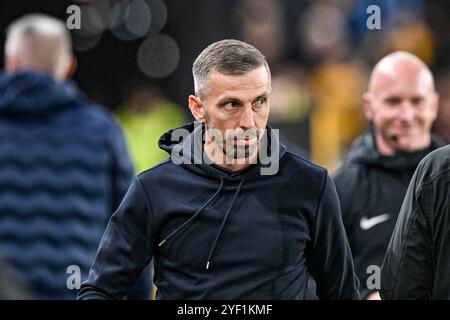 November 2024; Molineux Stadium, Wolverhampton, West Midlands, England; Premier League Football, Wolverhampton Wanderers gegen Crystal Palace; Wolves Head Coach Gary O'Neil Stockfoto