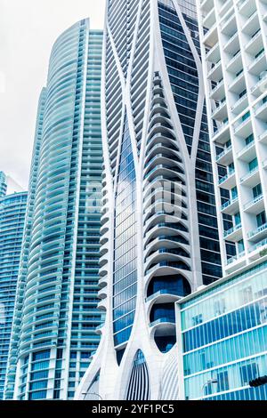 One Thousand Museum und andere Hochhäuser am Biscayne Boulevard, Miami, Florida, USA Stockfoto