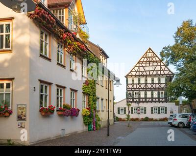 Balingen, Deutschland - 2. Oktober 2023: Historische Gebäude im Stadtzentrum. Stockfoto